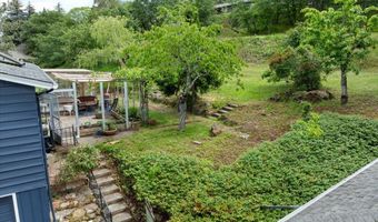 1840 Crestview Dr, Ashland, OR 97520