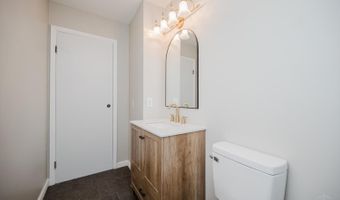 5398 Sultana Dr, Delhi, OH 45238