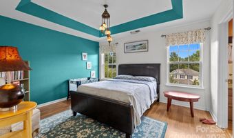 3755 Brookchase Ln, Charlotte, NC 28205