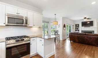 23 South St, Barrington, RI 02806