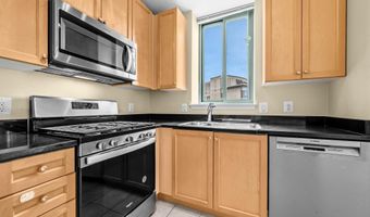851 N GLEBE Rd 1419, Arlington, VA 22203