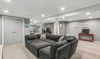 3 Linda Dr, Danbury, CT 06811