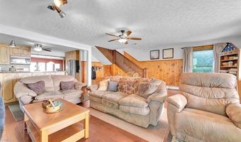 429 Edgewater Dr, Algonac, MI 48001
