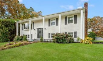 22 Glenwood Dr, Coventry, RI 02816