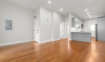 316 Princeton St 3, Boston, MA 02128