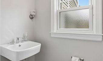 26 Tryon Ave, East Providence, RI 02916