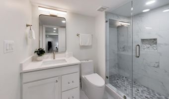 6410 WINNEPEG Rd, Bethesda, MD 20817