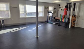 366 Federal Rd, Brookfield, CT 06804