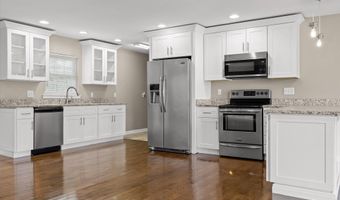 11127 E Brainerd Rd, Apison, TN 37302