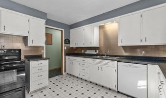 2570 PALISADES Ln, Appleton, WI 54915