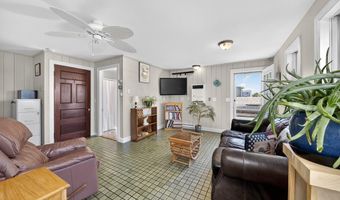 11 Johnson Ave, North Kingstown, RI 02852