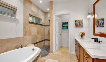 390 Pualoa Nani Pl, Kihei, HI 96753