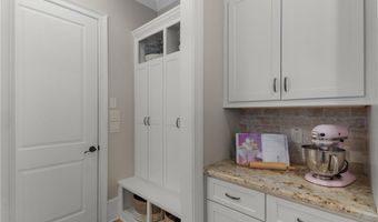 5176 Creek Walk Cir, Peachtree Corners, GA 30092