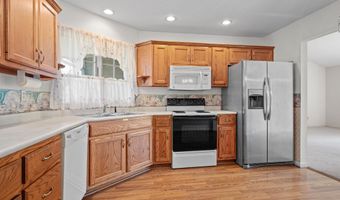 1107 Ashwood Dr, Auburn, IN 46706