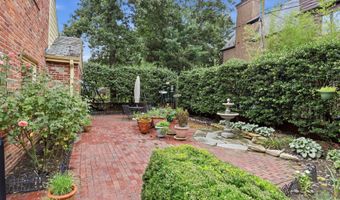 2620 FORT SCOTT Dr, Arlington, VA 22202