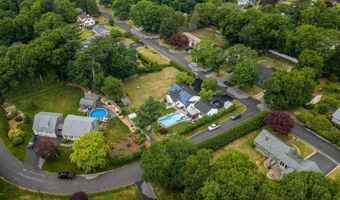 26 Pershing Ave, Acushnet, MA 02743