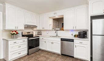 11049 E Vieux Dr, Baton Rouge, LA 70815