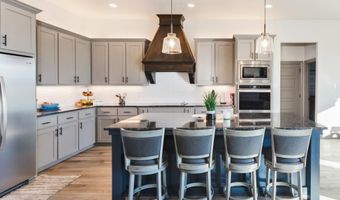 170 Rolling Hills Blvd, Alvord, TX 76225