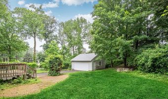 27 Alpine Dr, Alpine, NJ 07620