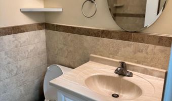 6641 WAKEFIELD Dr 204, Alexandria, VA 22307
