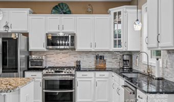 16 Enchanted Oak Ln, Alexander, NC 28701