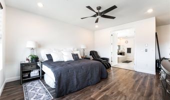 212 Harris Peak St, Las Vegas, NV 89138