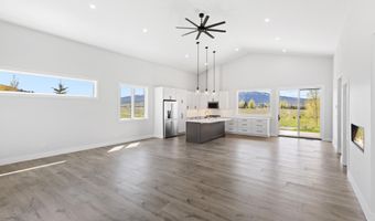85 COLUMBINE St, Alpine, WY 83128