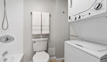 98-402 Koauka Loop 2204, Aiea, HI 96701