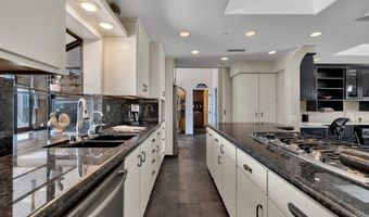3181 Goldenspur Dr, Camarillo, CA 93010