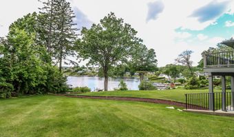 13 Kellogg St, Brookfield, CT 06804