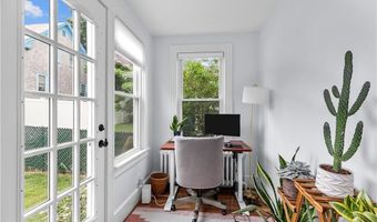 11 Whitwell Pl, Newport, RI 02840