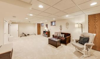 1608 N Douglas Ave, Arlington Heights, IL 60004