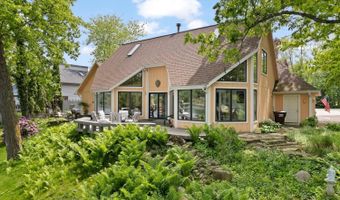 25 S Shore Dr, Addison, MI 49220