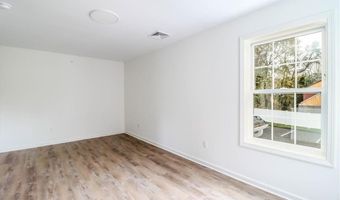 80 South St 203, Bethel, CT 06801