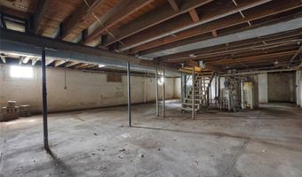2801 Brown St, Alton, IL 62002