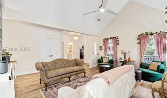 7 Holbrook Dr, Beaufort, SC 29902