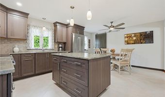 3 King St, Bristol, RI 02809