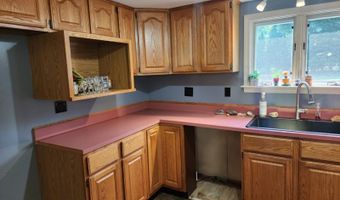 1082 W River Rd, Brattleboro, VT 05301
