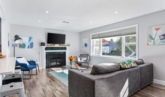 4 James St, Middletown, RI 02842