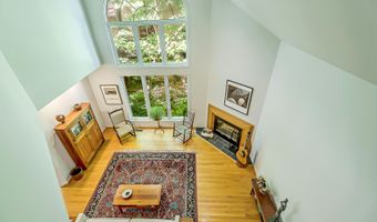 555 Glendale Cir, Ann Arbor, MI 48103