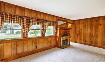 3 Waumsett Ave, Cumberland, RI 02864