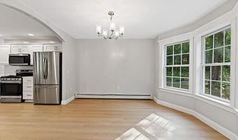 25 Lake Grove Ln, Auburn, ME 04210