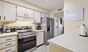 504 ORANGE Dr 11, Altamonte Springs, FL 32701