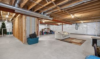 777 W Fairway Dr, Addison, IL 60101