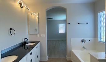 4909 E COLONIAL Dr, Chandler, AZ 85249