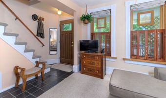 1118 Jenifer St, Madison, WI 53703