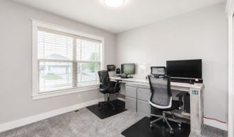 2013 NW Woodland Ct, Ankeny, IA 50023