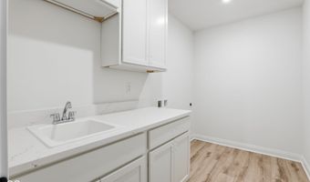 6882 Linden Woods Dr, Avon, IN 46123