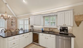 111 Hanging Moss Dr, Benton, LA 71006