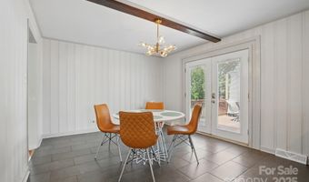 1917 Bentley Pl, Charlotte, NC 28205